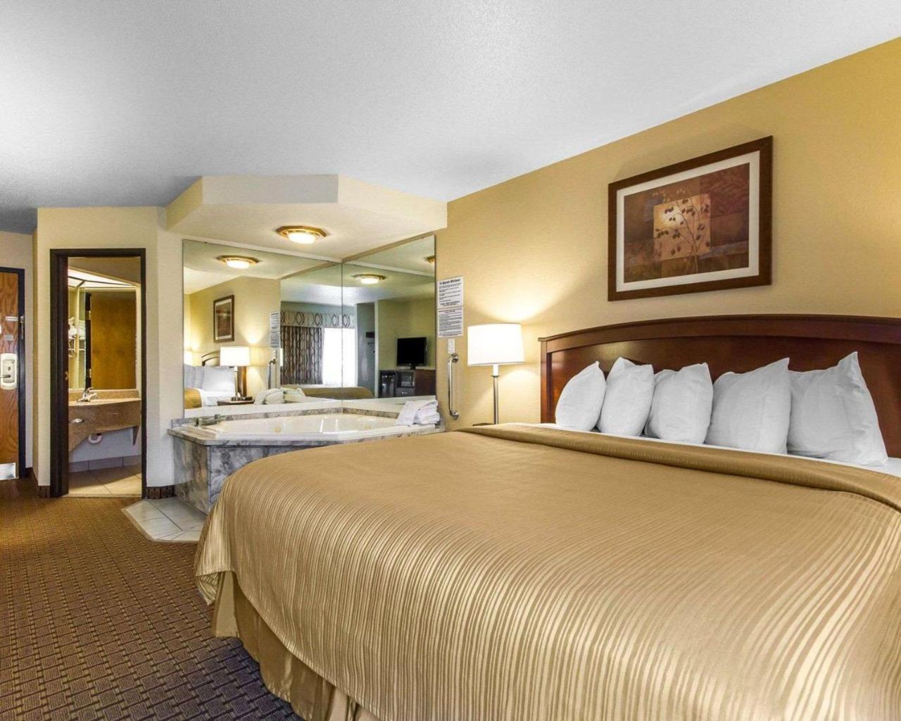 Quality Inn La Crosse Exterior photo